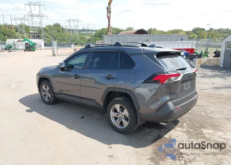 2023 Toyota Rav4 Xle z USA, uszkodzony, nr VIN 2T3P1RFV4PC369406